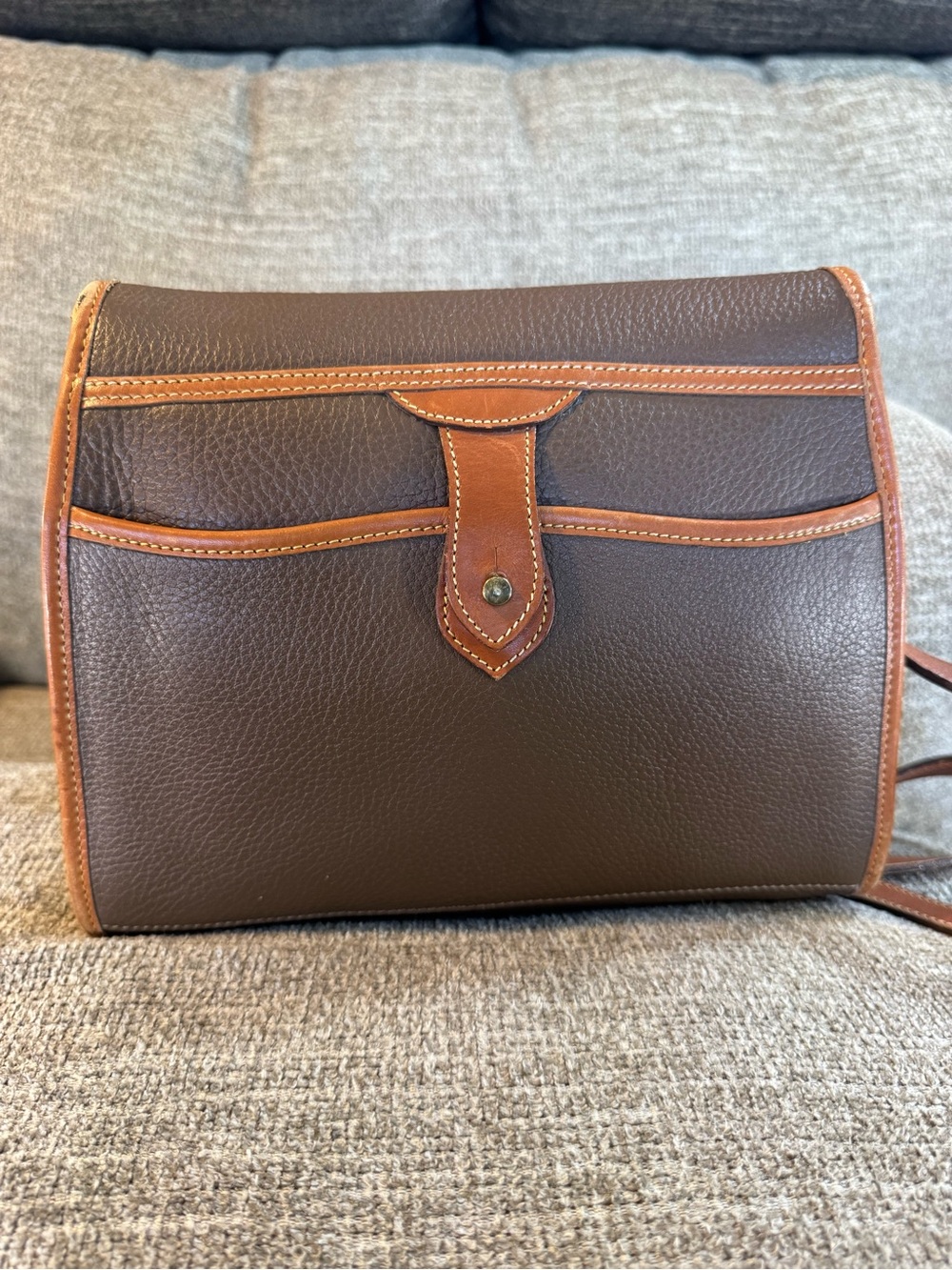Vintage Dooney & Bourke Essex Crossbody All Weather Bag (10x8) - Picture 5 of 14